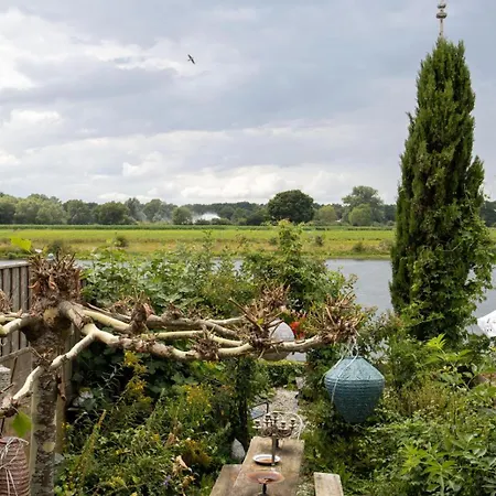 Het Maashuys Lägenhet Arcen